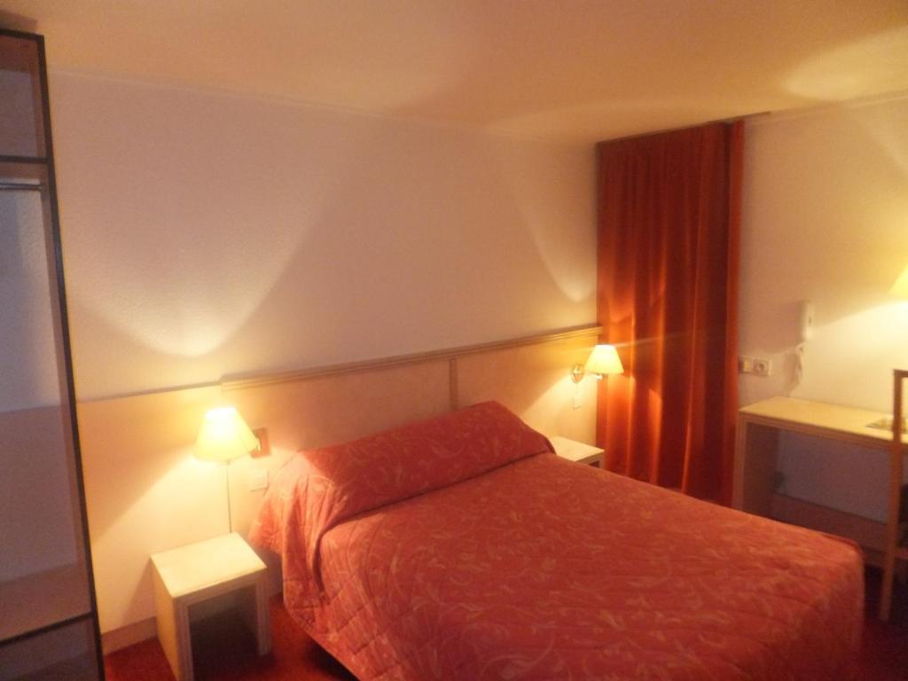 Le Village Hotel