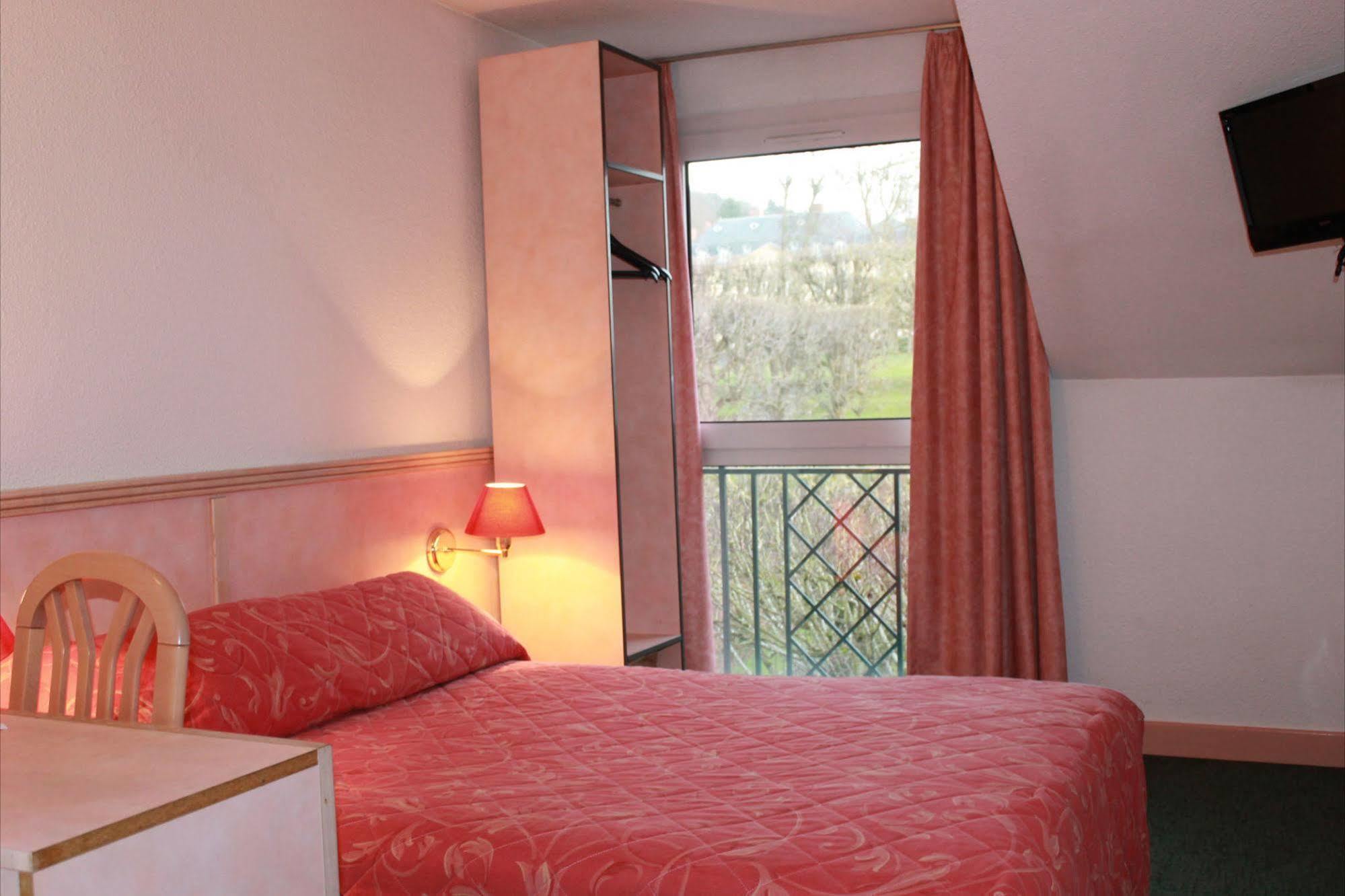 Le Village 2* Gif-sur-Yvette